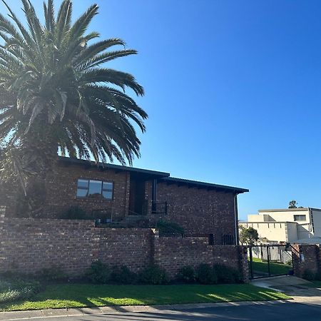 普勒滕贝格湾 Gigi At The Palm Tree酒店 外观 照片
